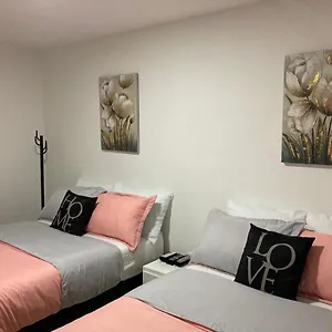 Apartamento Hermoso En El Rodadero, A Tan Sólo Cuadra De La Playa!, Gaira